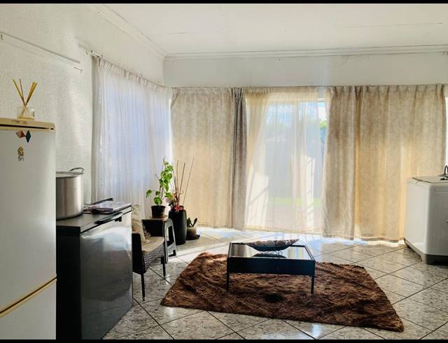 3 BEDROOM FREEHOLD FOR SALE IN VANDERBIJLPARK CW 2